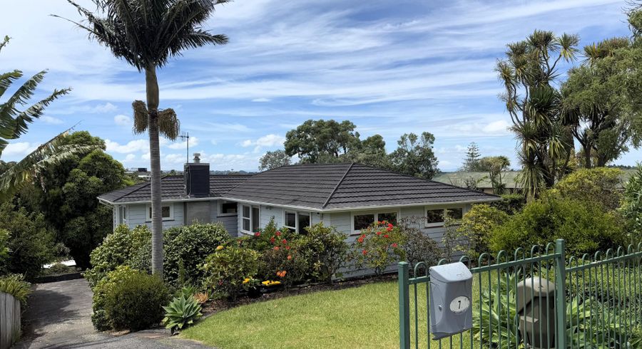  at 7 Hilling Street, Titirangi, Auckland