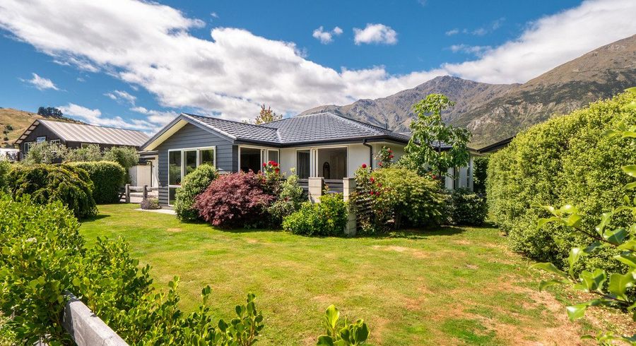  at 10 Coburn Place, Lake Hayes Estate, Queenstown-Lakes, Otago