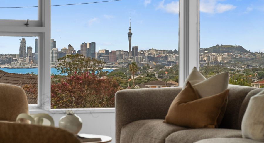  at 95 Ocean View Road, Hillcrest, North Shore City, Auckland