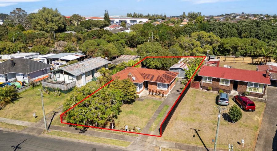  at 17 Geoffrey Place, Mangere East, Manukau City, Auckland