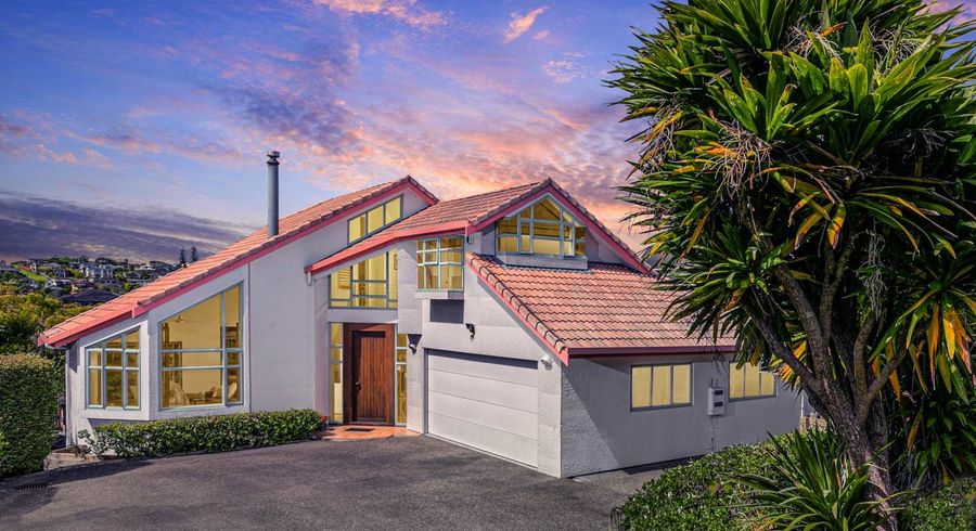  at 2/2 Jutland Street, Mairangi Bay, Auckland