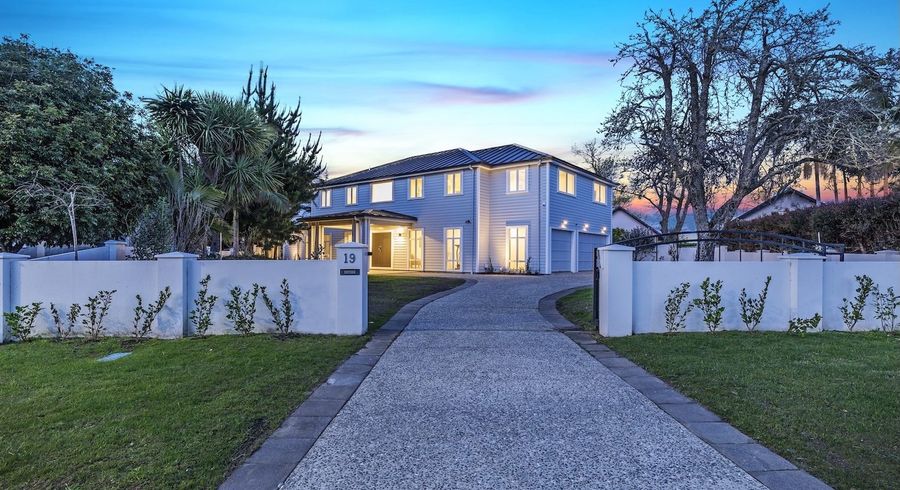  at 19 Oak Manor Drive, Albany, Auckland