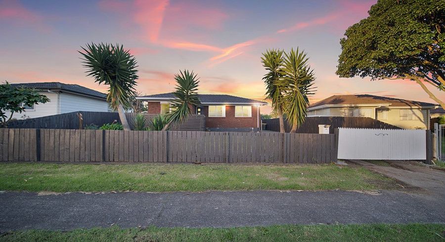  at 440 Roscommon Road, Clendon Park, Auckland
