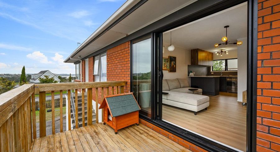  at 2/1 Forsythe Place, Massey, Waitakere City, Auckland