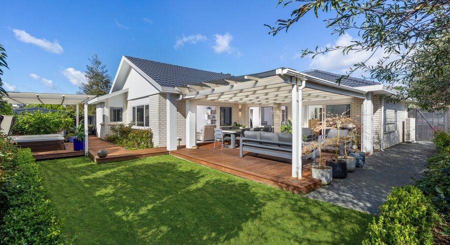  at 17 Te Wharau Drive, Greenhithe, Auckland