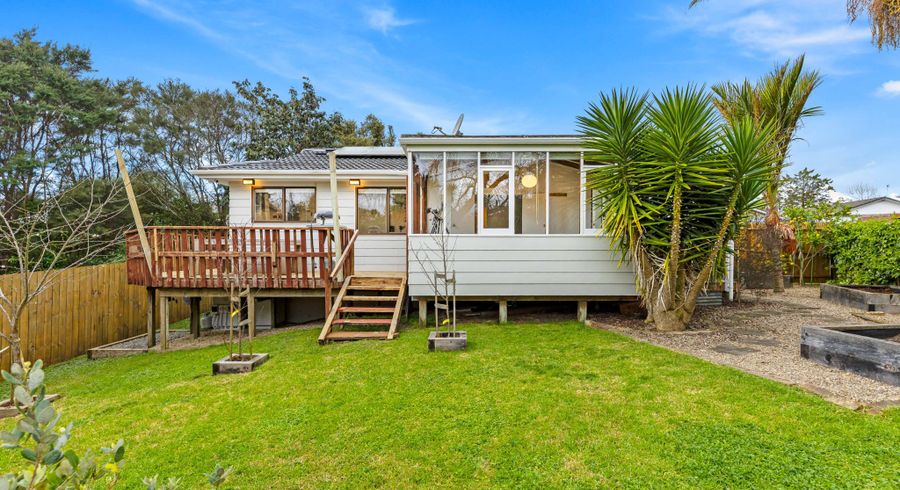  at 2/27 Edwin Freeman Place, Ranui, Waitakere City, Auckland