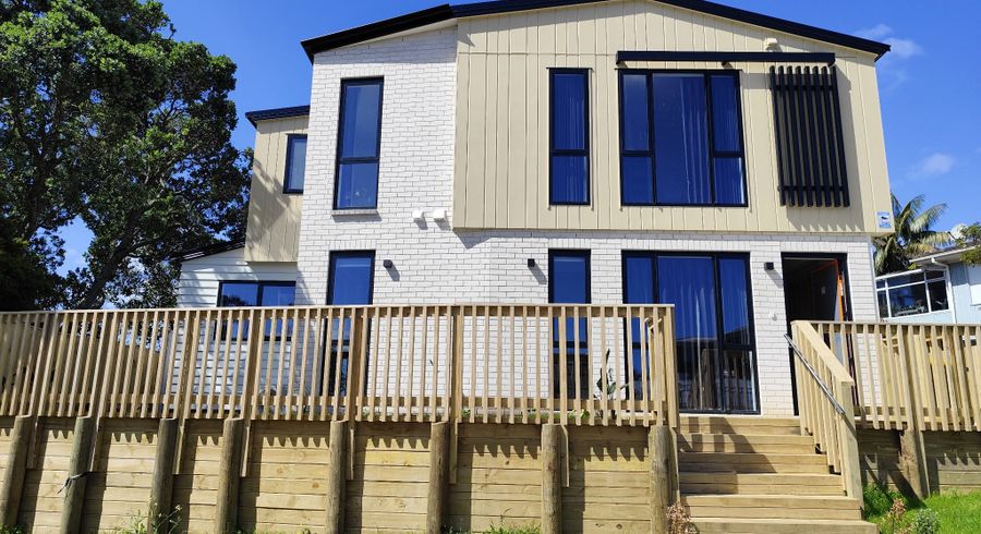  at 4 Chatsworth Crescent, Pakuranga Heights, Manukau City, Auckland
