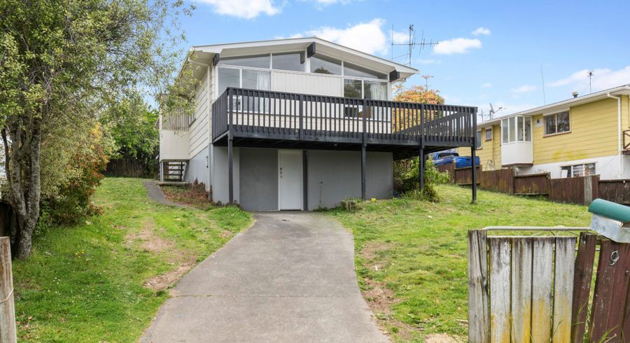  at 9 Maytime Street, Clover Park, Auckland