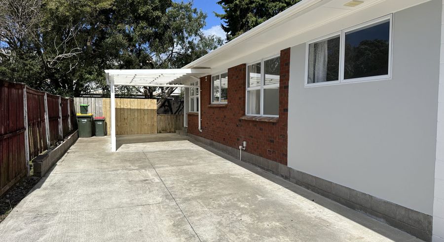  at 2/8 Edgewater Drive, Pakuranga, Manukau City, Auckland