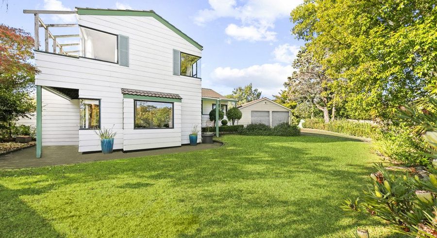  at 1 Awatahi Place, Greenhithe, North Shore City, Auckland