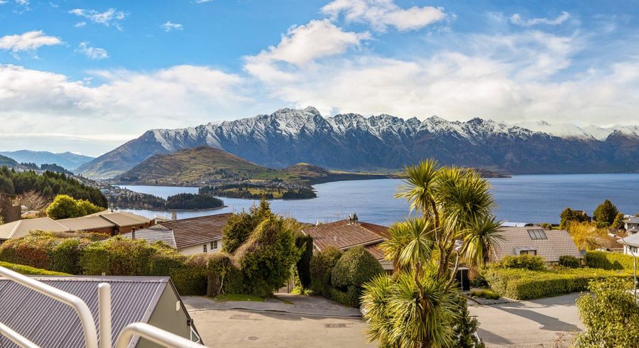 at 32 Avalon Crescent, Fernhill, Queenstown-Lakes, Otago