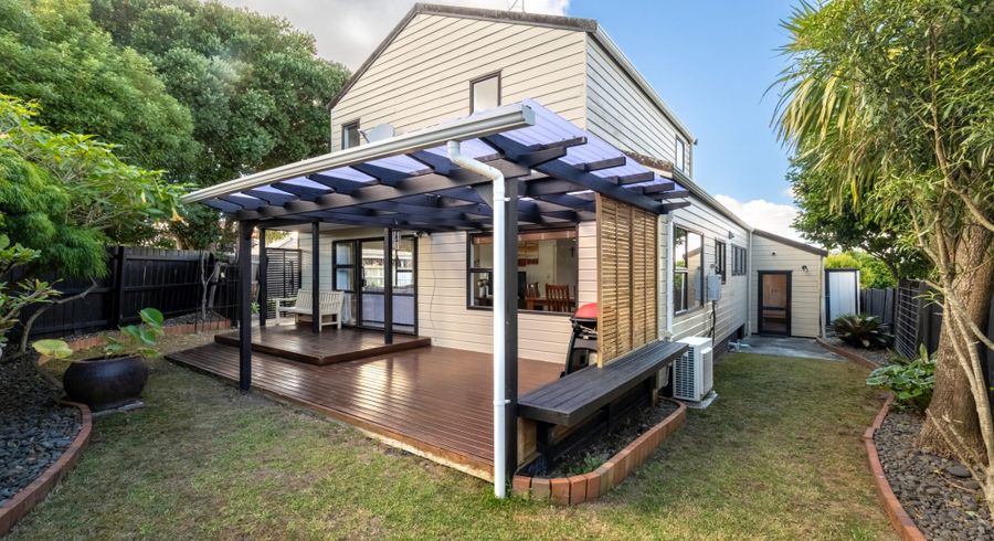  at 25B Channing Crescent, Botany Downs, Manukau City, Auckland