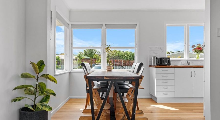  at 20 Rosalind Street, Deanwell, Hamilton