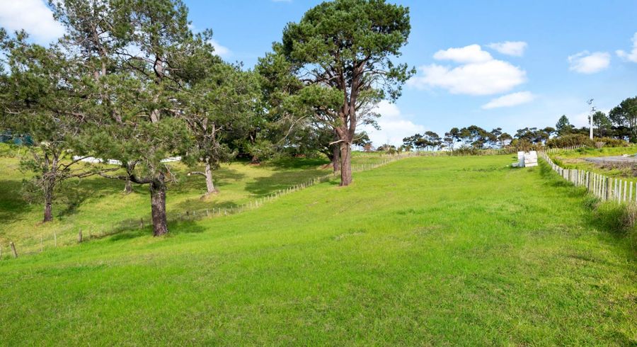  at 27 Crows Road, Swanson, Auckland