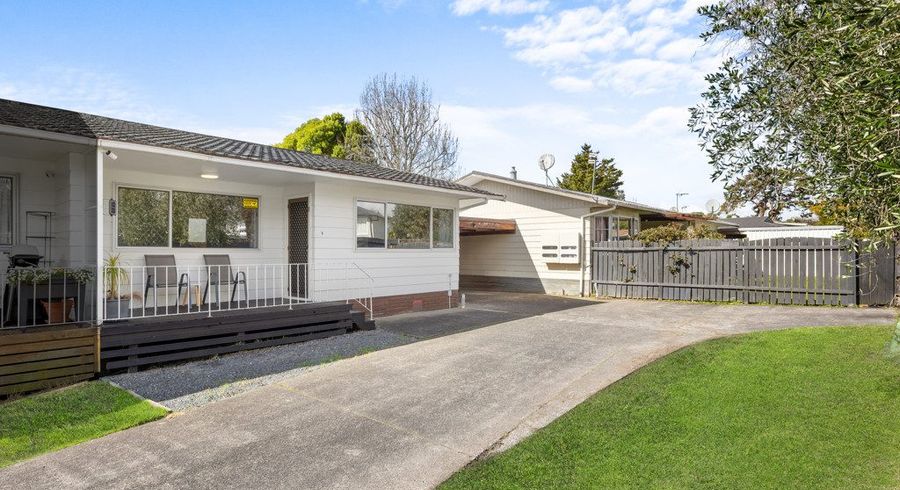  at 5/19 Bayside Avenue, Te Atatu Peninsula, Waitakere City, Auckland