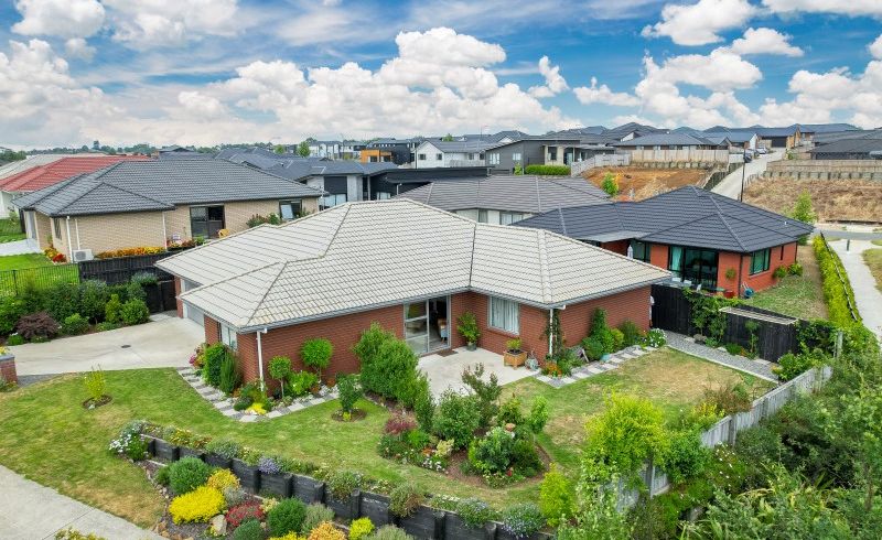  at 8 Briannarose Drive, Fitzroy, Hamilton