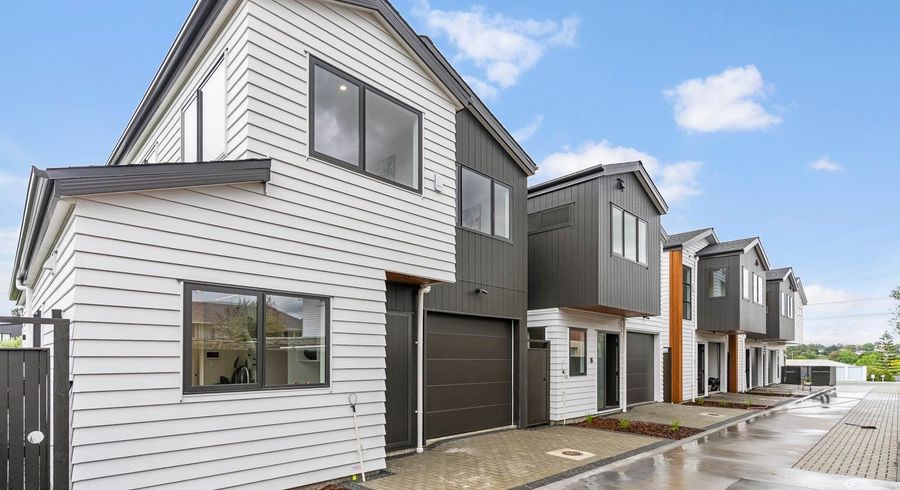  at Lot 4/118 Chivalry Road, Glenfield, North Shore City, Auckland