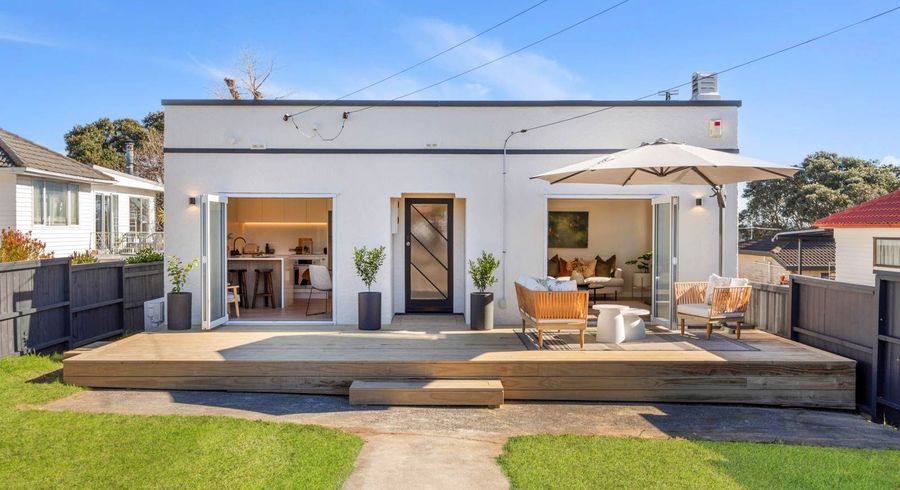  at 81 Oakdale Road, Mount Roskill, Auckland City, Auckland