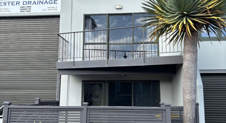  at 2/14 Airborne Road, Albany, North Shore City, Auckland