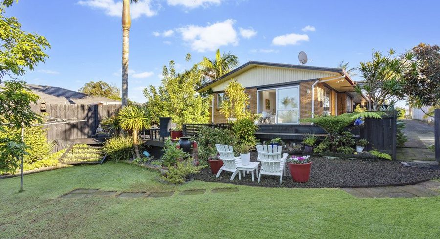  at 2/102 Seymour Road, Sunnyvale, Waitakere City, Auckland