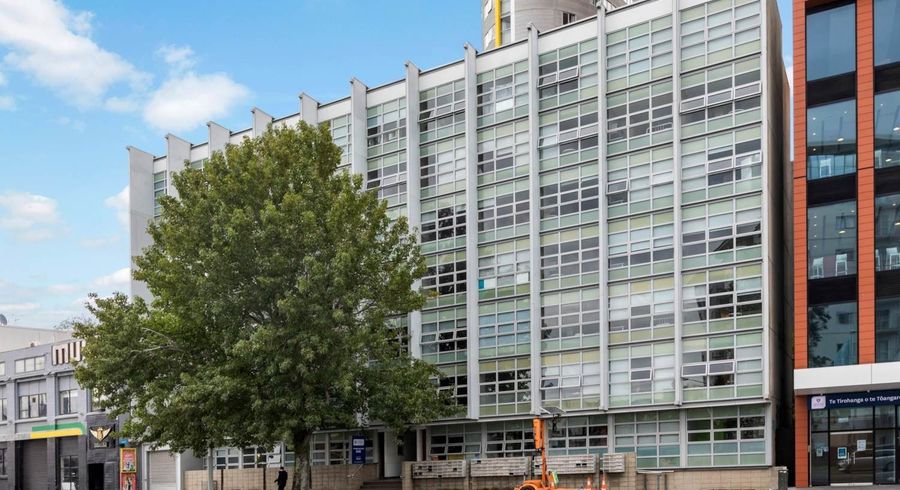  at 402/133 Beach Road, Auckland Central, Auckland