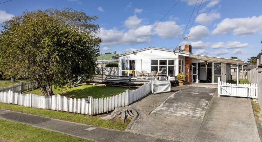  at 26 Tiraumea Drive, Pakuranga, Manukau City, Auckland