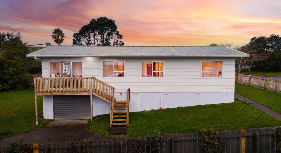  at 5 Flaunty Place, West Harbour, Waitakere City, Auckland