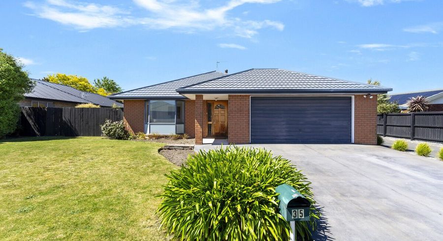  at 35 Broadhaven Avenue, Parklands, Christchurch City, Canterbury