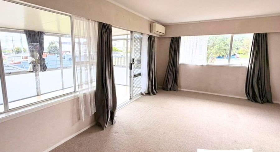  at 1/1305 Dominion Road Extention, Mount Roskill, Auckland City, Auckland