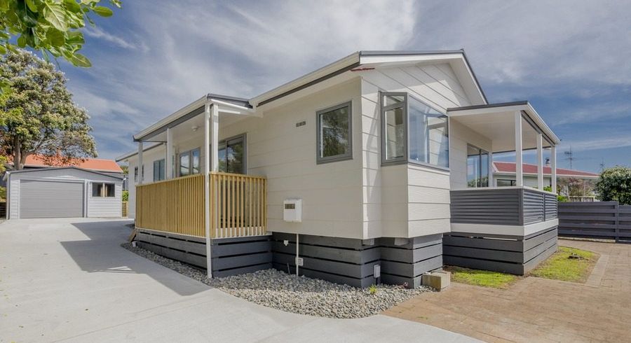  at 76 Queens Road, Waikanae Beach, Kapiti Coast, Wellington
