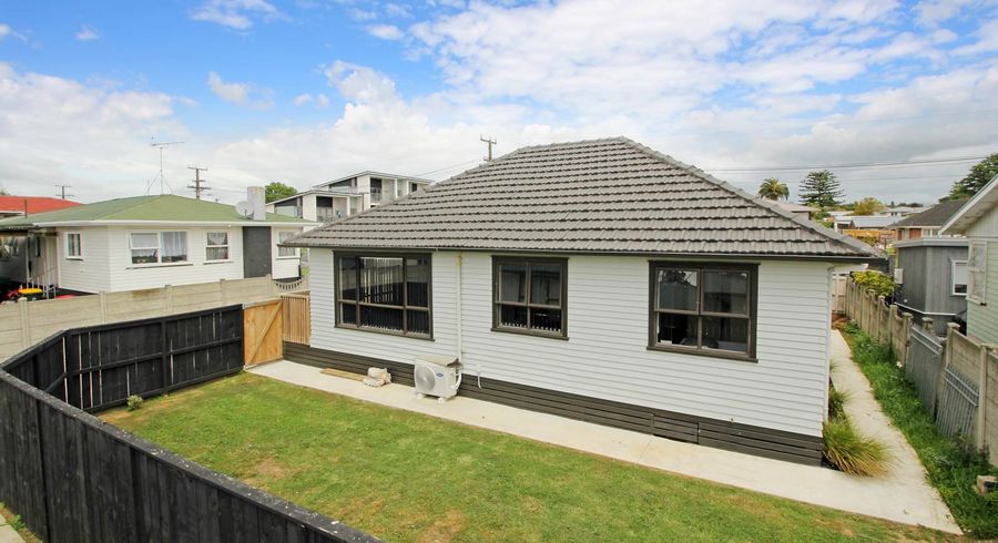  at 12 Everitt Road, Otara, Auckland
