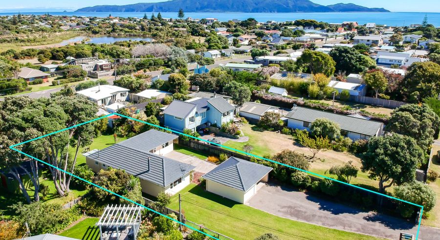  at 22 Hohiria Street, Waikanae Beach, Waikanae