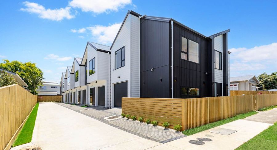 at 4/16 Grande Vue Road, Papatoetoe, Manukau City, Auckland
