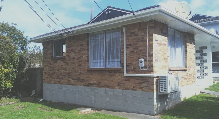  at 2/5 Bollard Avenue, Mount Albert, Auckland City, Auckland