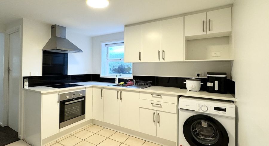  at 25 Alton Avenue, Hillcrest, Auckland
