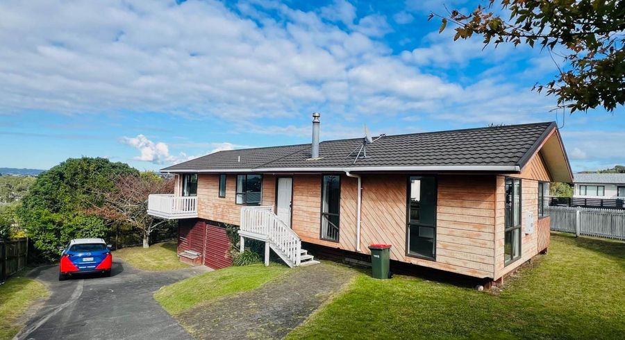  at 4 Rubens Lane, West Harbour, Waitakere City, Auckland