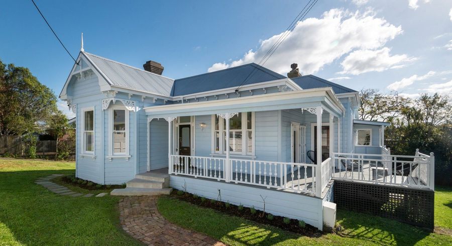  at 8 Maritime Terrace, Birkenhead, North Shore City, Auckland