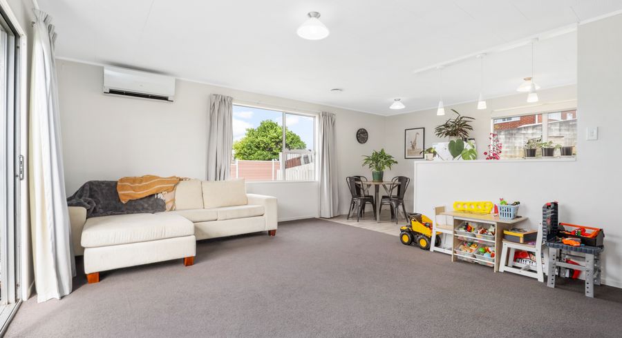  at 15 Montana Place, Dinsdale, Hamilton