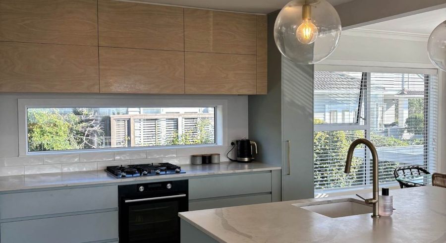  at 2/15 Hauraki Road, Hauraki, North Shore City, Auckland