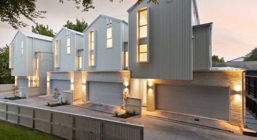  at 4/2 Woodstock Road, Fairfield, Hamilton, Waikato