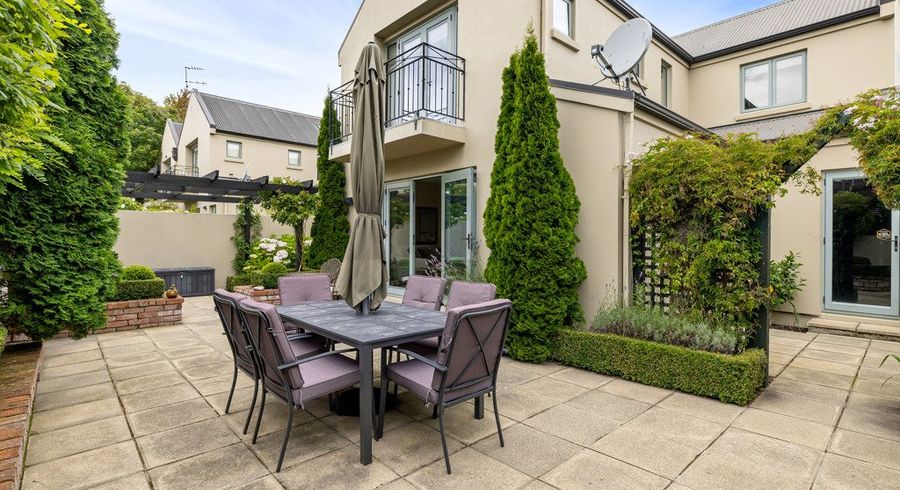 at 3/104 Papanui Road, Merivale, Christchurch
