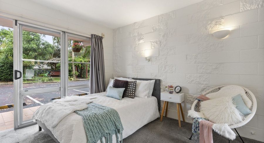  at 4/43 Woodward Road, Mount Albert, Auckland