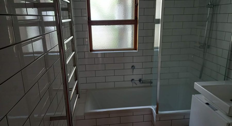  at Maeroa, Hamilton, Waikato