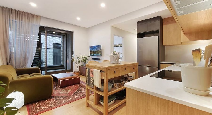  at 207/8 Meadowbank Road, Meadowbank, Auckland City, Auckland