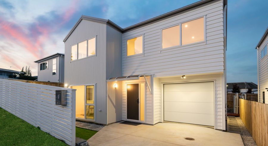  at 2 Northgrove Avenue, Hillcrest, Auckland