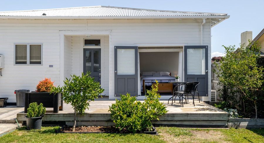  at 43 Wood Street, Takaro, Palmerston North
