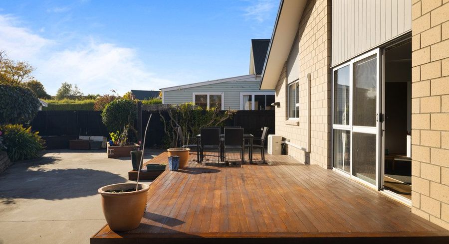 at 2/31 Beckford Road, Saint Martins, Christchurch