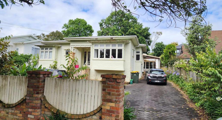  at 44 Wheturangi Road, Greenlane, Auckland City, Auckland