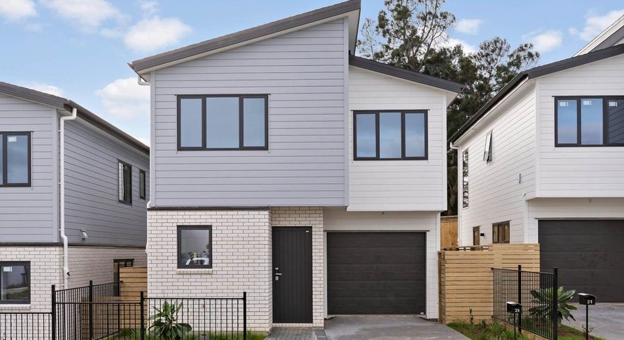  at 27 Whiteywood Street, Westgate, Waitakere City, Auckland