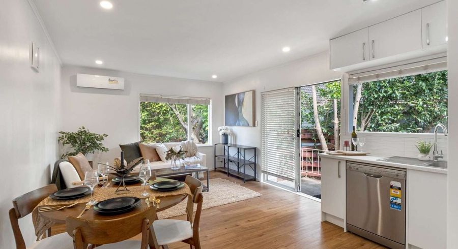  at 1/27  Ellerton Road, Mount Eden, Auckland City, Auckland